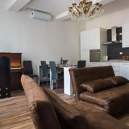 Apartment Parco Ducale Elegant Con Balcone *