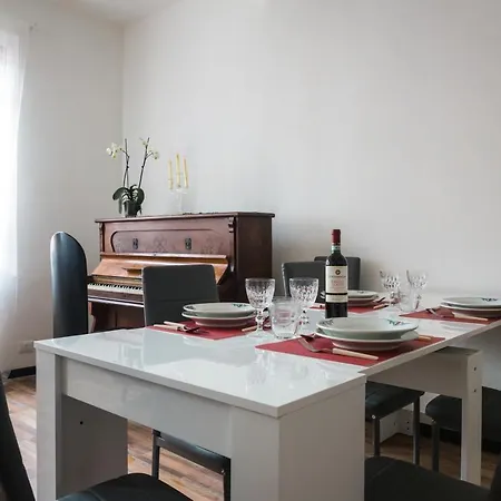 Apartment Parco Ducale Elegant Con Balcone
