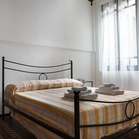 Parco Ducale Elegant Con Balcone Parma